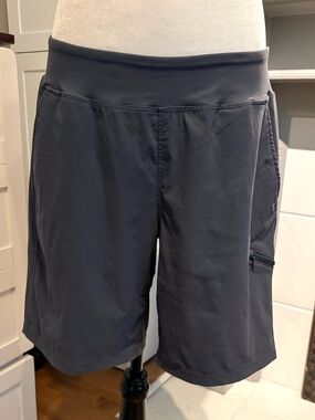 Mountain Hardwear Women's Slate Gray Pull-On Active Shorts